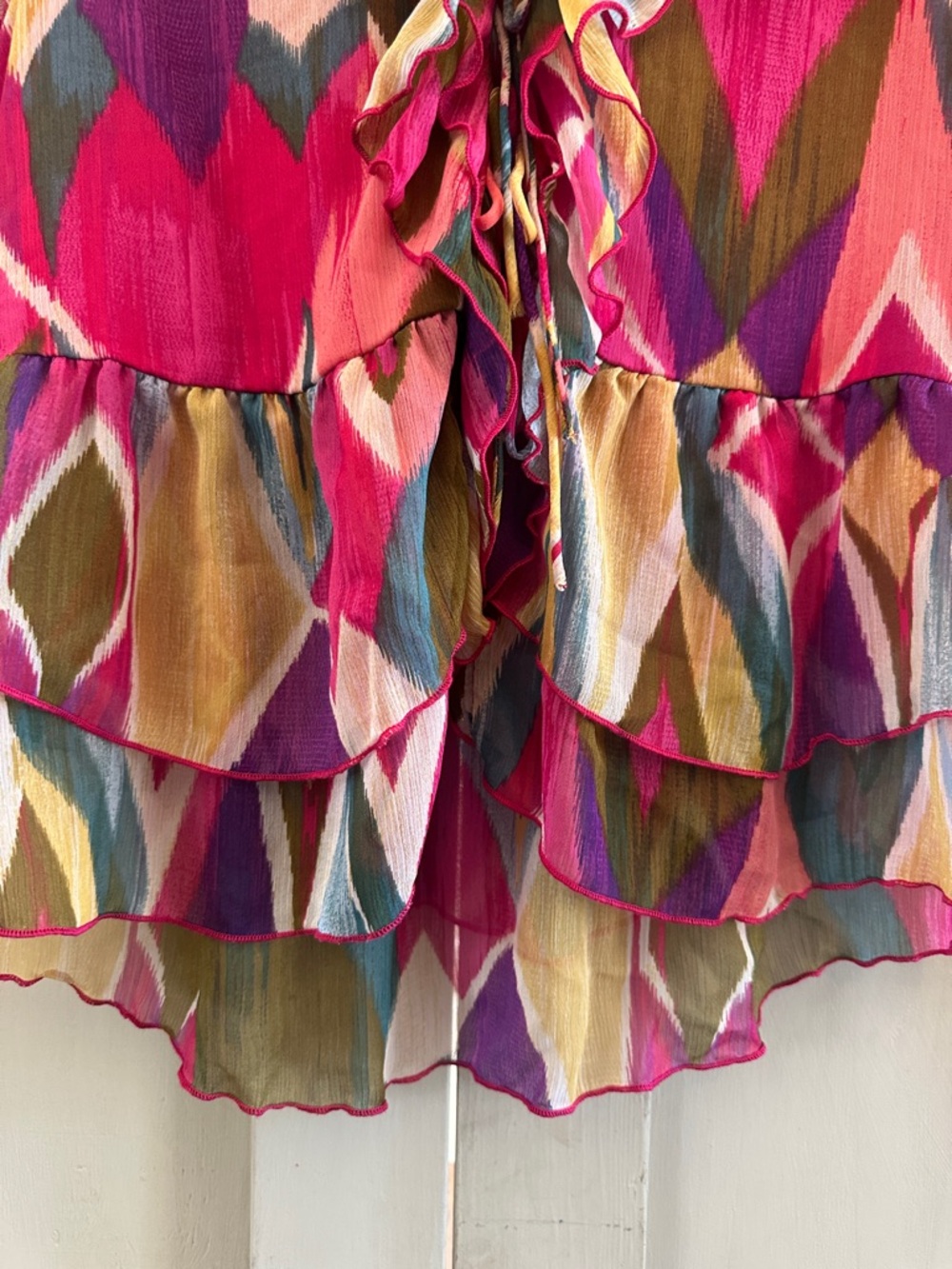 Haver + Blair London Colorful Ruffle Blouse Size M - Picture 6 of 10
